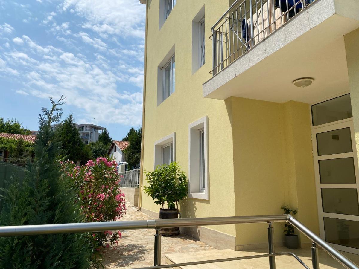 Byala Friendy Sea Apartaments Екстериор снимка